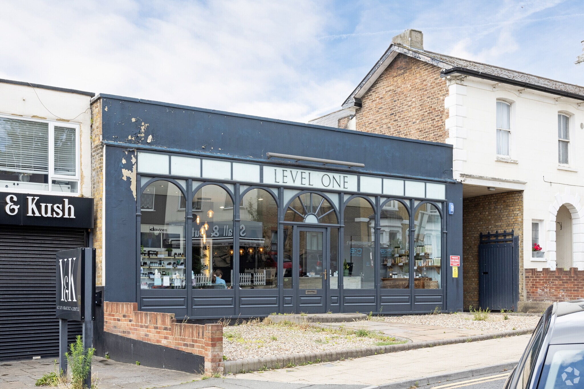 86 Queens Rd, Buckhurst Hill à vendre Photo principale- Image 1 de 1