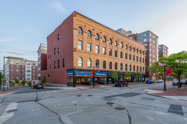 More details for 130-138 Pleasant St, Malden, MA - Office/Retail for Lease