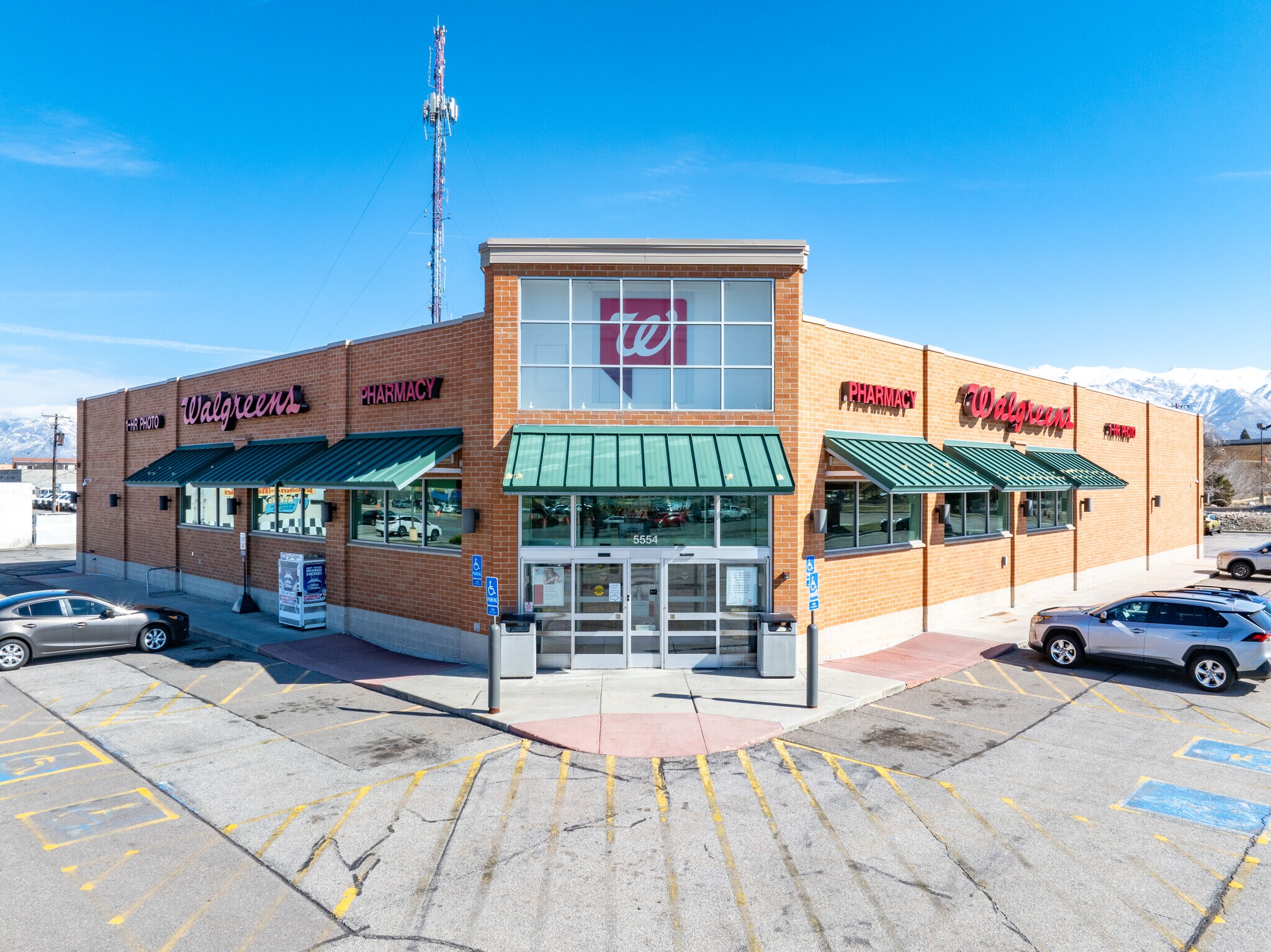 5554 S 1900 W, Roy, UT à vendre Photo principale- Image 1 de 8