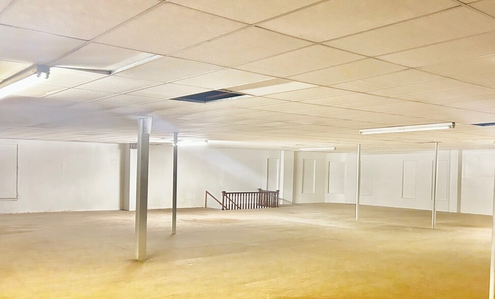 3636 W 26th St, Chicago, IL for lease - Interior Photo - Image 2 of 3