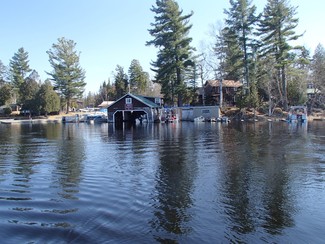 Plus de détails pour 177-179 State Route 28, Raquette Lake, NY - Spécialité à vendre