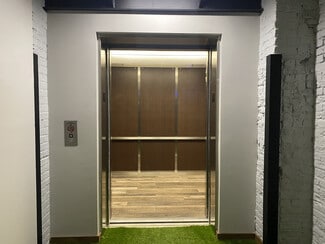Plus de détails pour 415 W Huron St, Chicago, IL - Bureau à vendre
