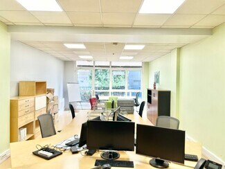 Plus de détails pour Bureau à vendre
