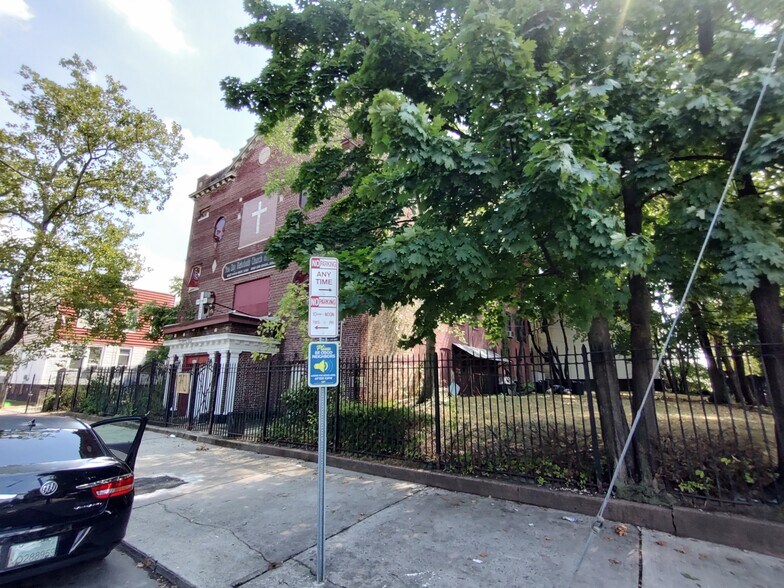 126 Rutgers Ave, Jersey City, NJ à vendre - Photo du bâtiment - Image 2 de 29