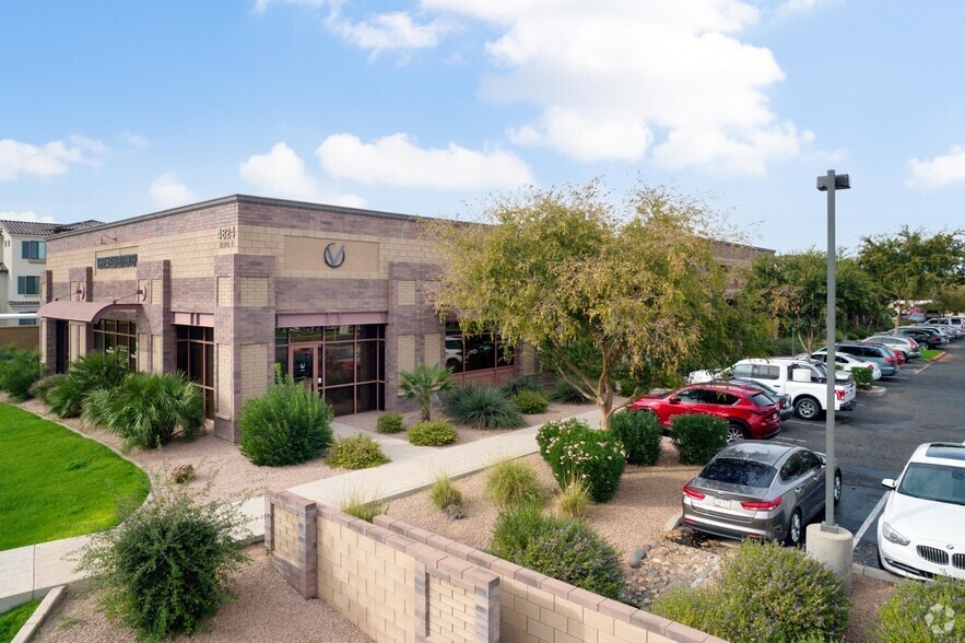 4824 E Baseline Rd, Mesa, AZ for lease - Primary Photo - Image 1 of 6