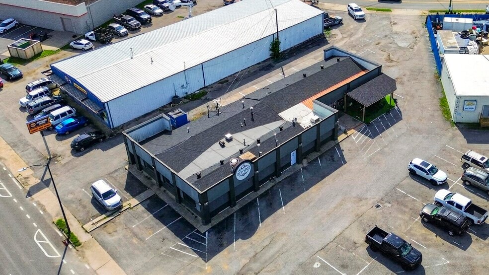 134 W Broadway, Gallatin, TN à vendre - Photo du bâtiment - Image 3 de 17