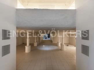 Plus de détails pour Multi-résidentiel à vendre