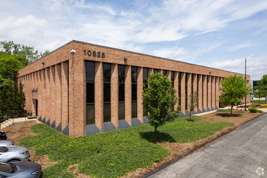 10825 Watson Rd, Sunset Hills, MO for lease - Building Photo - Image 1 of 4