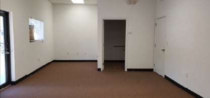 7863 Drew Cir, Fort Myers, FL for lease - Interior Photo - Image 3 of 6
