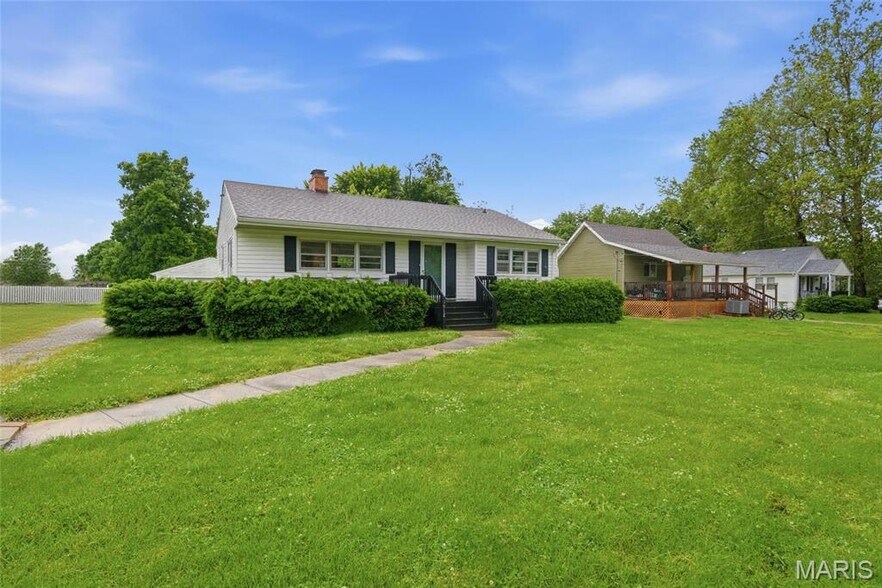 5912 N Belt W, Belleville, IL à vendre - Photo du bâtiment - Image 2 de 45