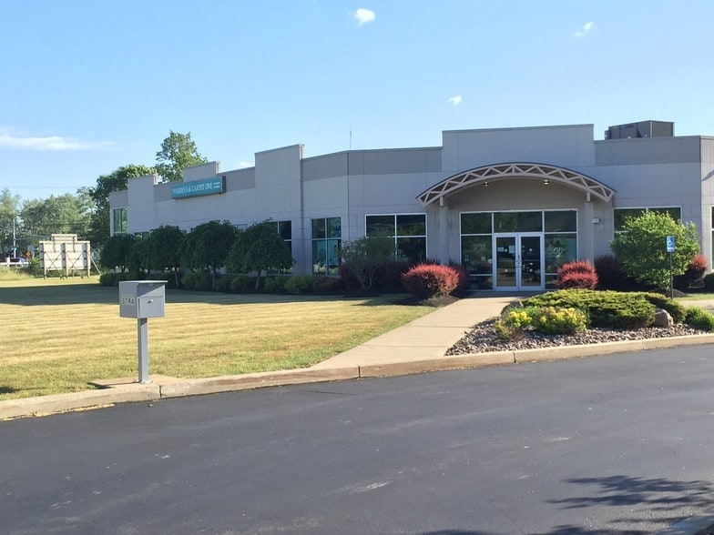 3794 Commerce Ct, North Tonawanda, NY for lease - Primary Photo - Image 1 of 2