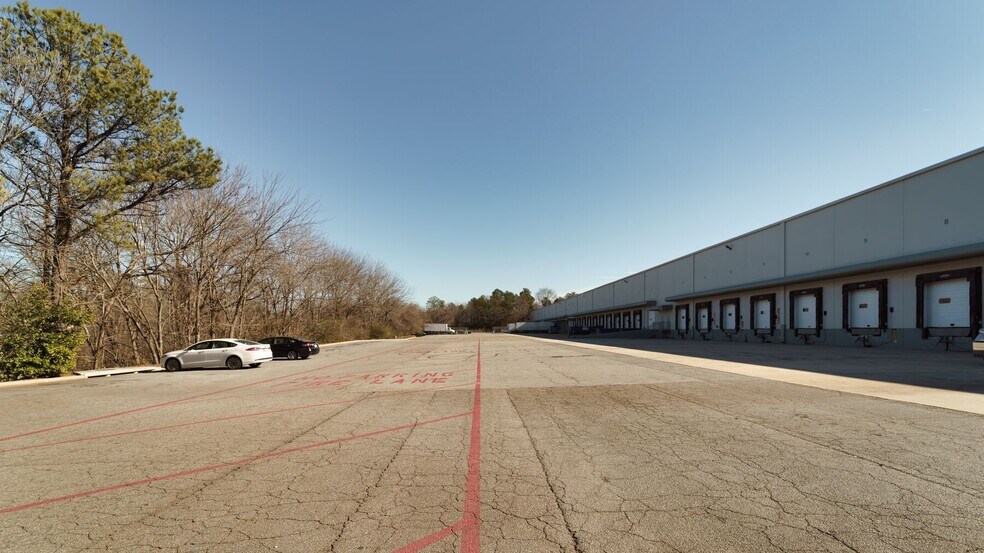 2850 Barrett Lakes Blvd, Kennesaw, GA à louer - Photo du bâtiment - Image 3 de 8