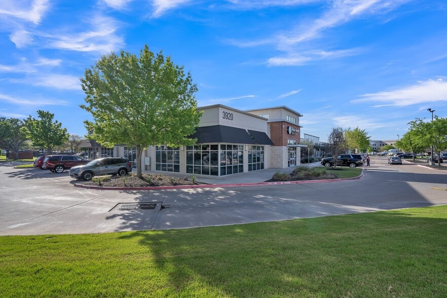 3920 W Wheatland Rd, Dallas, TX for lease - Building Photo - Image 3 of 10