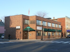 1000 Cambridge St, Cambridge, MA à louer Photo du bâtiment- Image 1 de 8