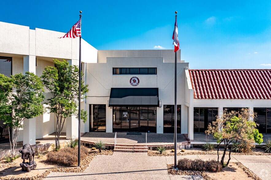 700 W FM 78, Cibolo, TX à louer - Photo du bâtiment - Image 2 de 21