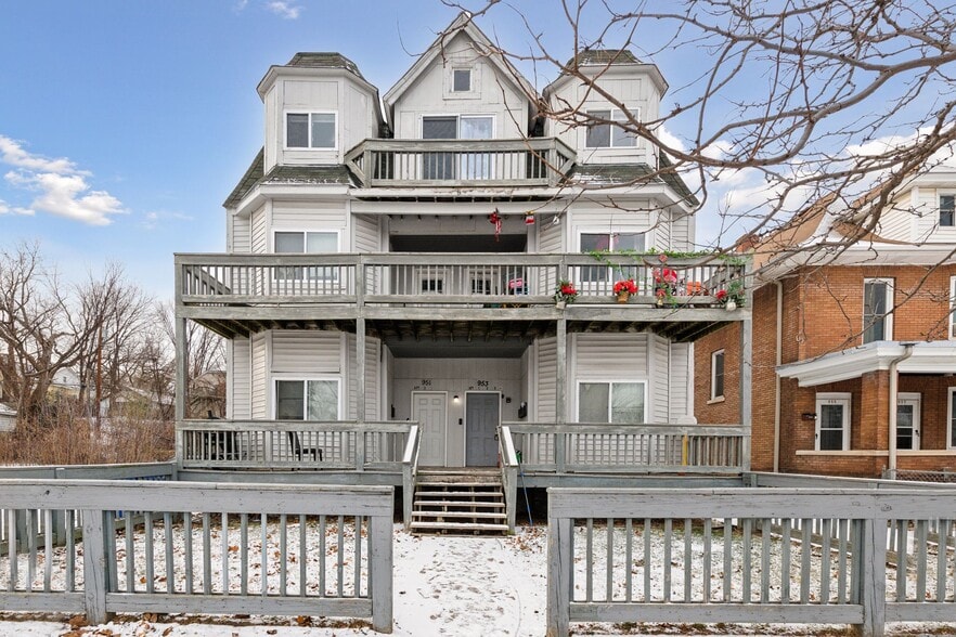 953 Desoto St, Saint Paul, MN à vendre - Photo du bâtiment - Image 2 de 27