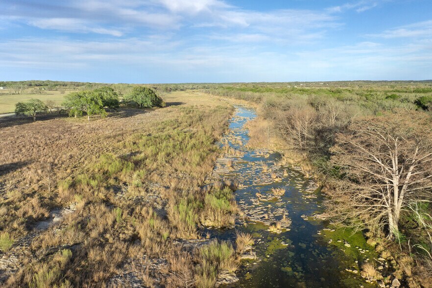 444 Klein Rd, Stonewall, TX à vendre - Photo du bâtiment - Image 2 de 40