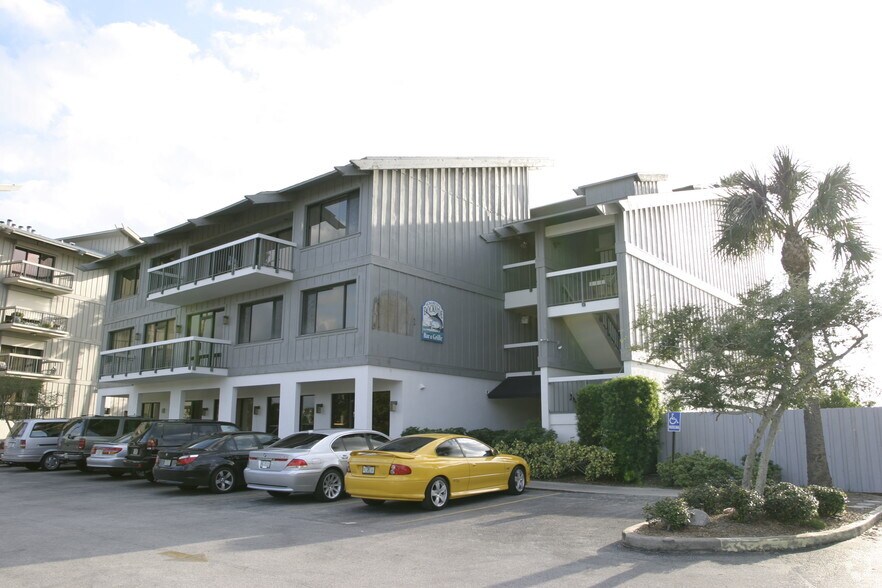 2210 S Front St, Melbourne, FL à louer - Photo du bâtiment - Image 2 de 65