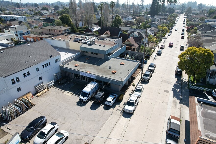 902 Soquel Ave, Santa Cruz, CA à vendre - Photo du bâtiment - Image 2 de 7