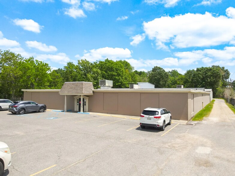 6545 Airline Hwy, Baton Rouge, LA à louer - Photo du bâtiment - Image 2 de 16