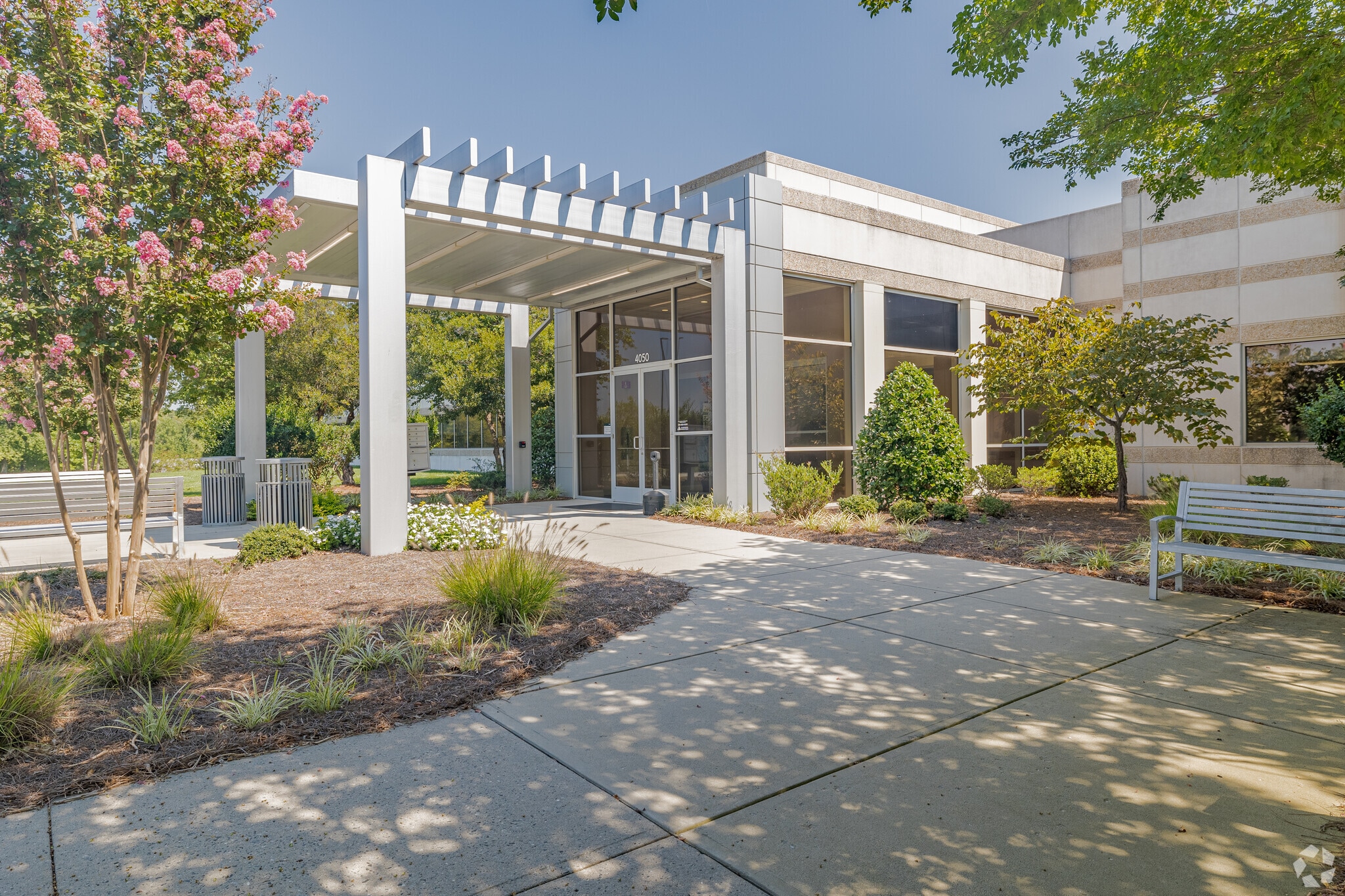 4090 Premier Dr, High Point, NC for sale Primary Photo- Image 1 of 22
