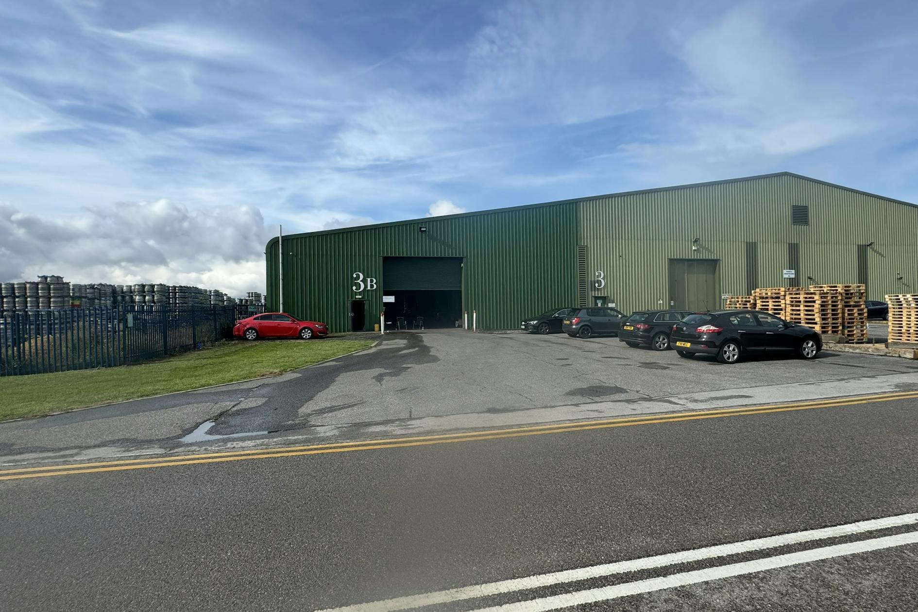 Roseland Business Park, Long Bennington for lease Primary Photo- Image 1 of 9