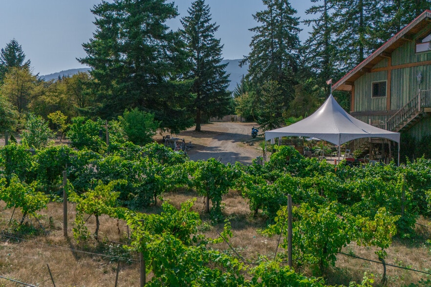 2300 E Wellington Rd, Nanaimo, BC à vendre - Photo du bâtiment - Image 2 de 71