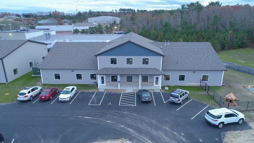 54 Holman Rd, Plymouth, MA à louer - Photo du bâtiment - Image 3 de 15