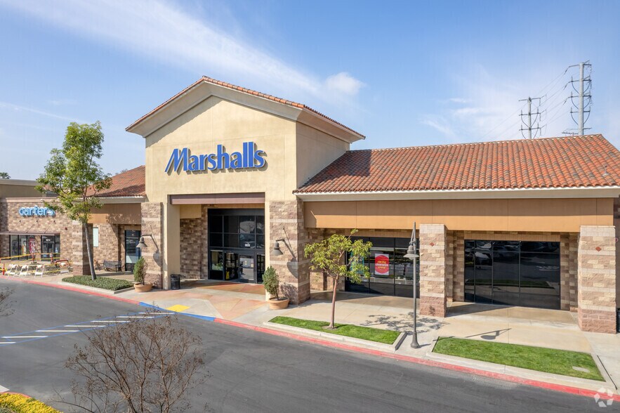 3801-4097 Grand Ave, Chino, CA à louer - Photo principale - Image 1 de 17