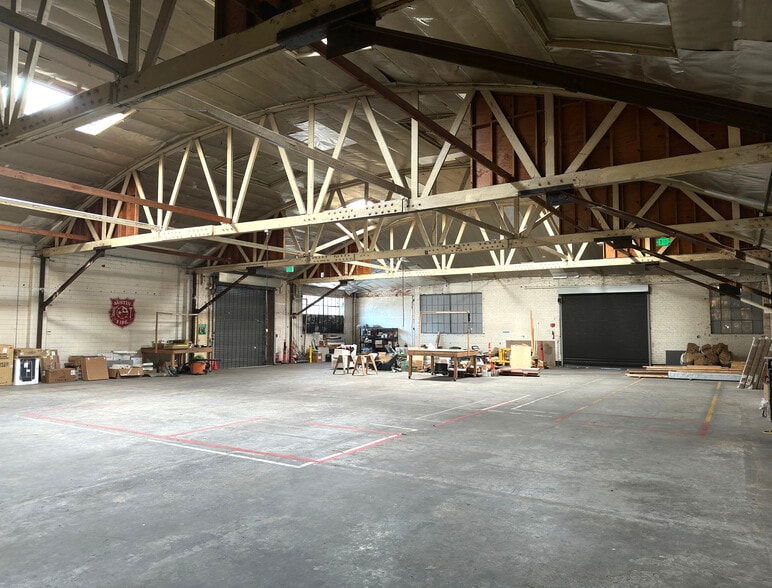 725 Mateo St, Los Angeles, CA à louer - Photo intérieure - Image 3 de 13