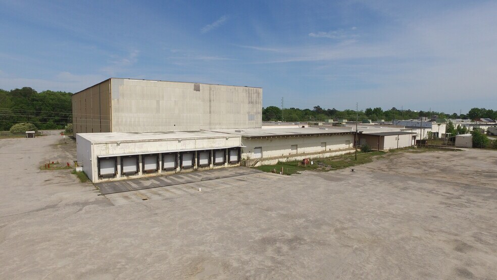 901 N Douglas St, Florence, SC à vendre - Photo du bâtiment - Image 1 de 7