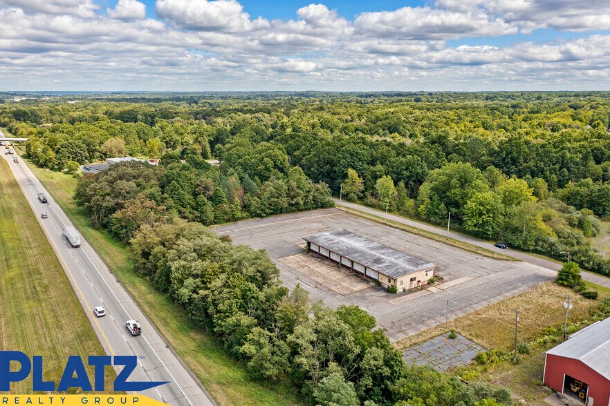 3020 Gale Ave, Hubbard, OH à louer - Photo du bâtiment - Image 2 de 17