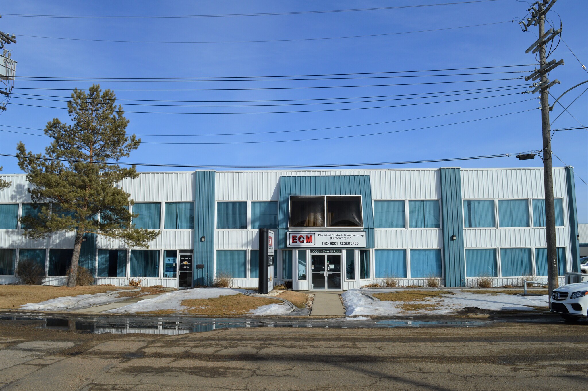 5603 94A St NW, Edmonton, AB à vendre Photo du bâtiment- Image 1 de 1