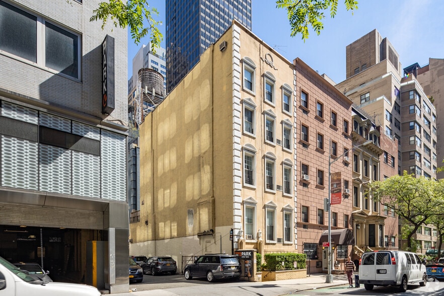 25 E 38th St, New York, NY for sale - Primary Photo - Image 2 of 17