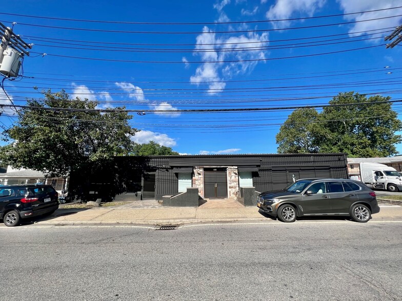 560 Tarrytown Rd, White Plains, NY for lease - Building Photo - Image 2 of 18