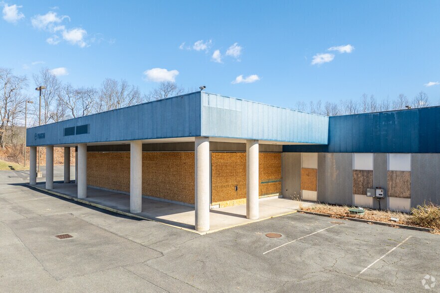 505 Fawn Rd, East Stroudsburg, PA à vendre - Photo du bâtiment - Image 2 de 8