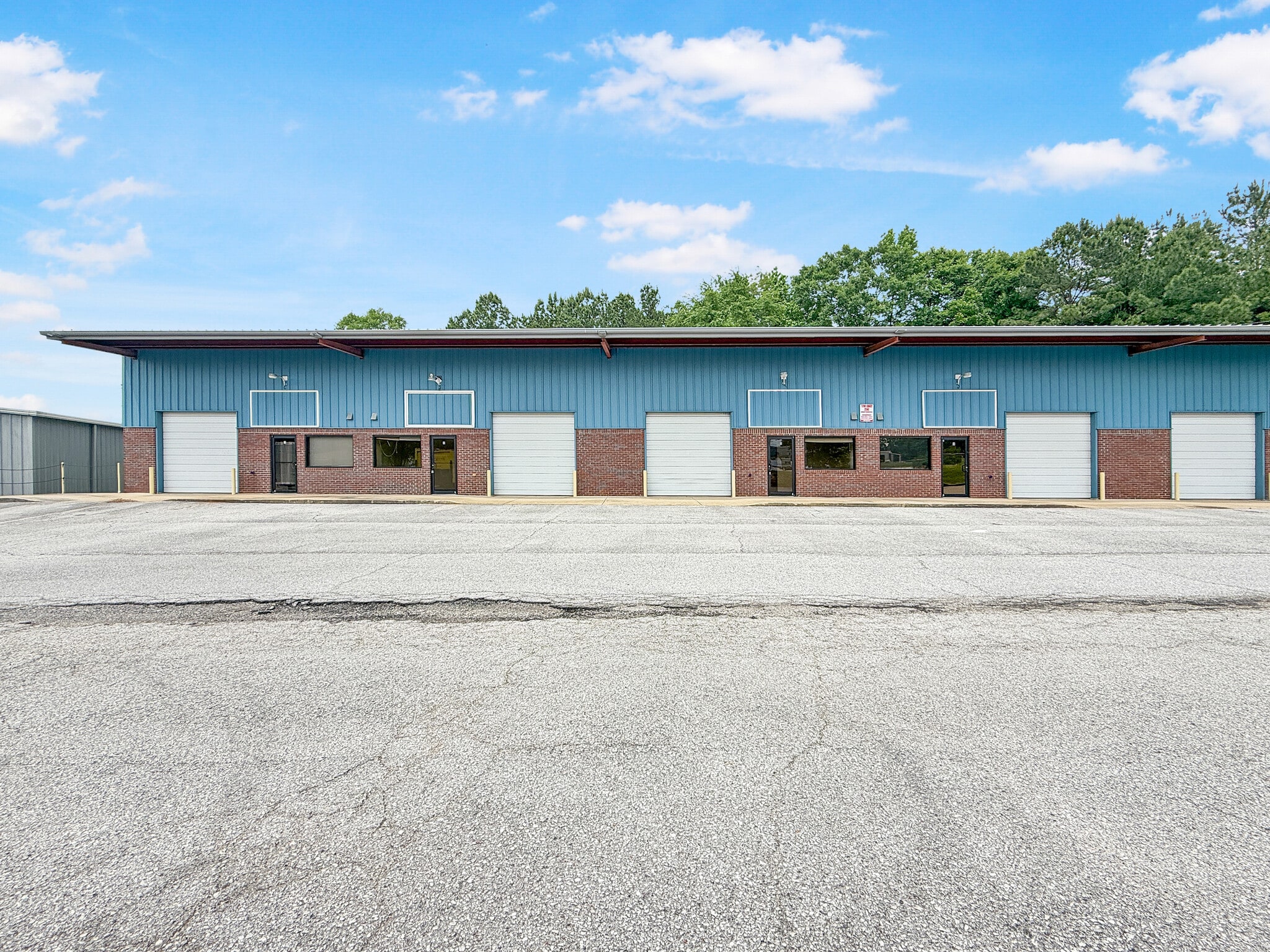 700 61st St, Tuscaloosa, AL for lease Interior Photo- Image 1 of 5