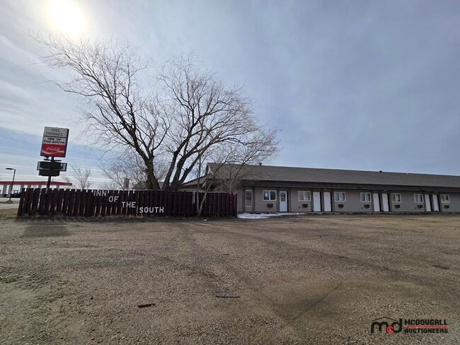 More details for 775 W 5th Ave, Shaunavon, SK - Hospitality for Sale