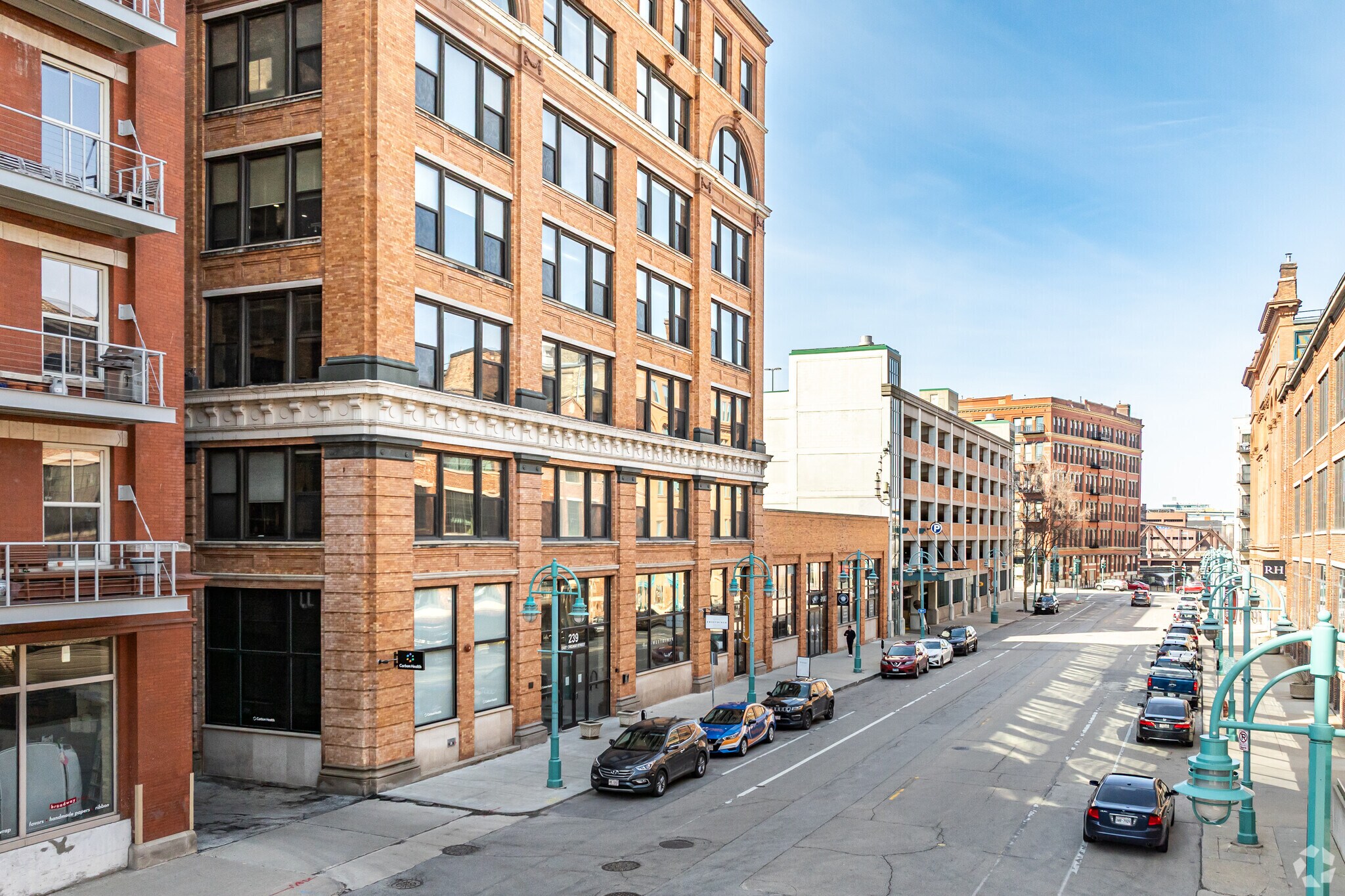 239 E Chicago St, Milwaukee, WI à louer Photo principale- Image 1 de 20