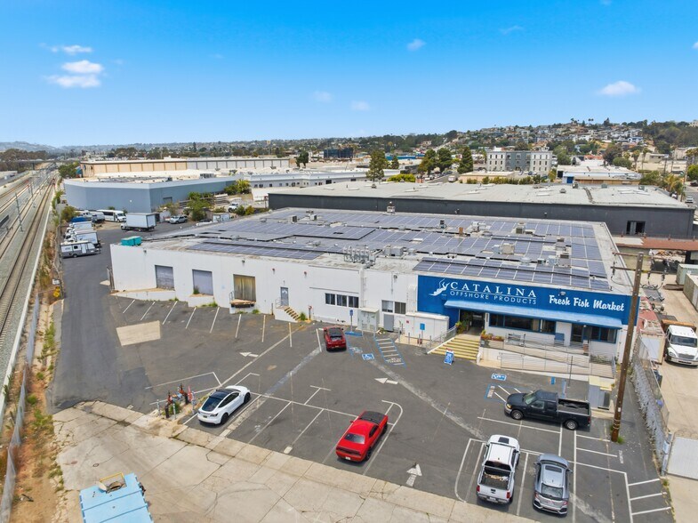 5202 Lovelock St, San Diego, CA à vendre - Photo du bâtiment - Image 2 de 8