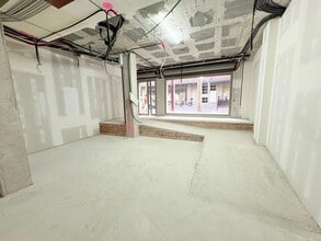 Retail in Sabadell, Barcelona for lease Interior Photo- Image 1 of 23