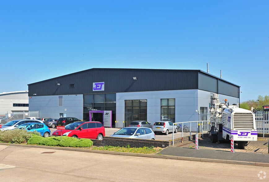 Crab Apple Way, Evesham for lease - Primary Photo - Image 1 of 3