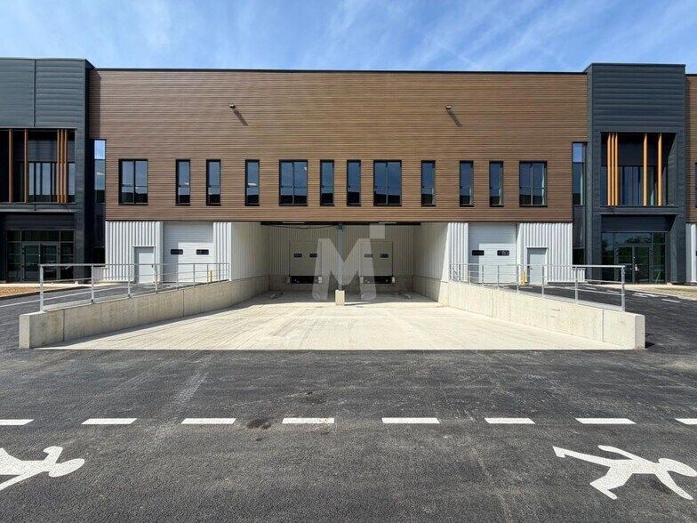 Flex dans Wissous à louer - Photo du bâtiment - Image 1 de 9
