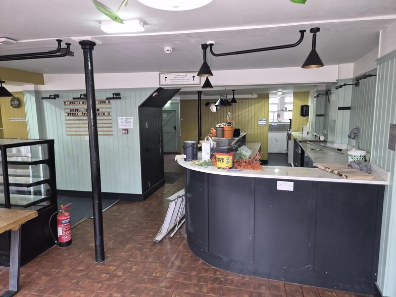 7 The Pantiles, Tunbridge Wells à louer - Photo du bâtiment - Image 3 de 11