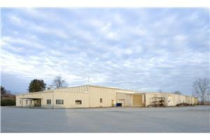 925 W Center St, Eureka, IL for sale - Primary Photo - Image 1 of 1