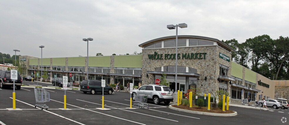 1770 Kings Hwy, Fairfield, CT à louer - Photo du bâtiment - Image 2 de 3