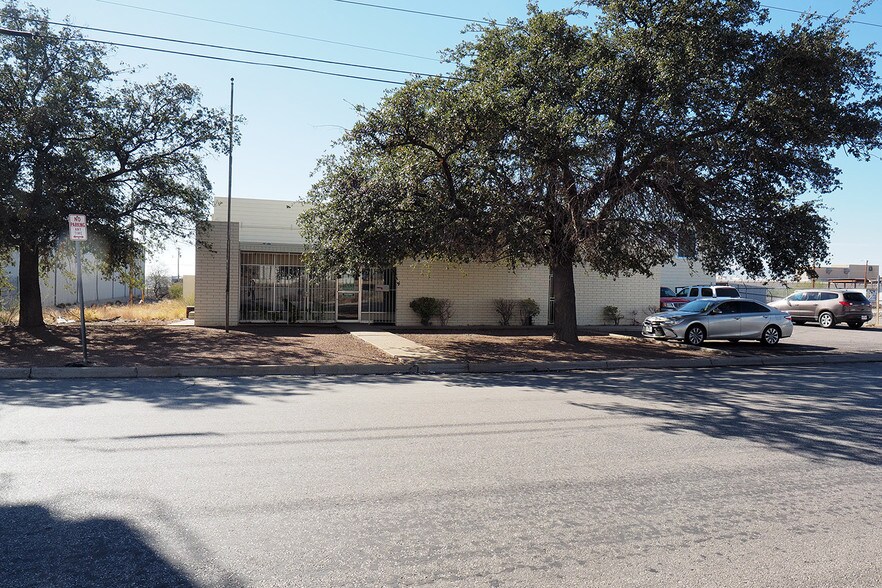 6980 Market Ave, El Paso, TX à vendre - Photo du bâtiment - Image 3 de 3