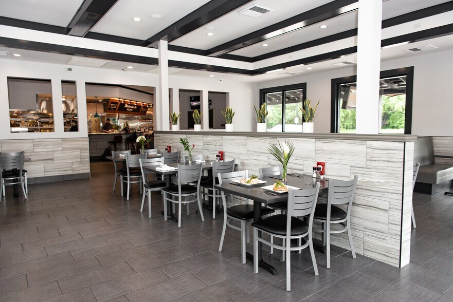 17602 Preston Rd, Dallas, TX à vendre - Photo intérieure - Image 2 de 3