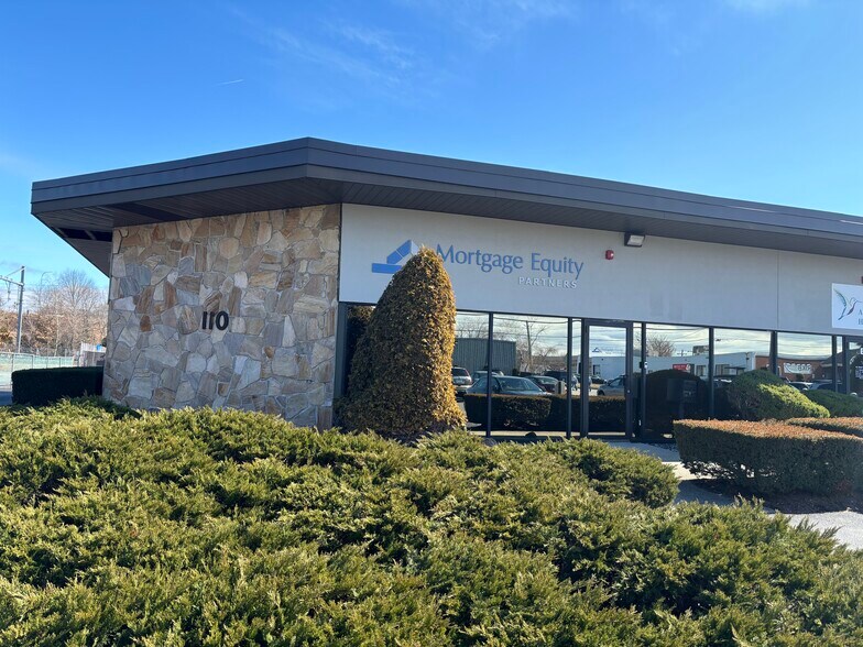 110 Jefferson Blvd, Warwick, RI à louer - Photo du bâtiment - Image 1 de 14