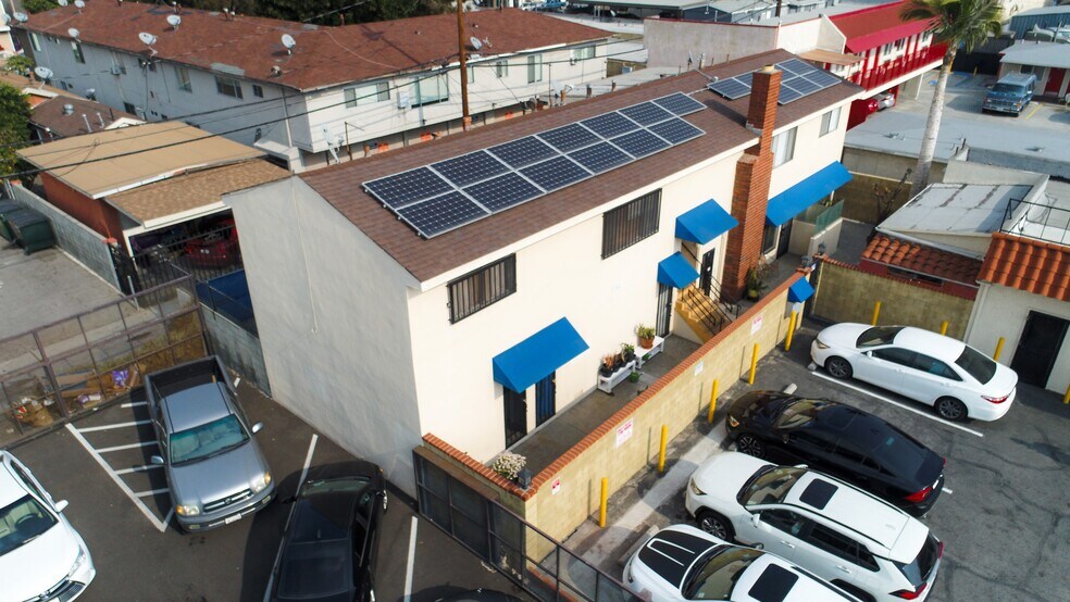 1457 W Pacific Coast Hwy, Long Beach, CA à vendre - Photo principale - Image 1 de 6